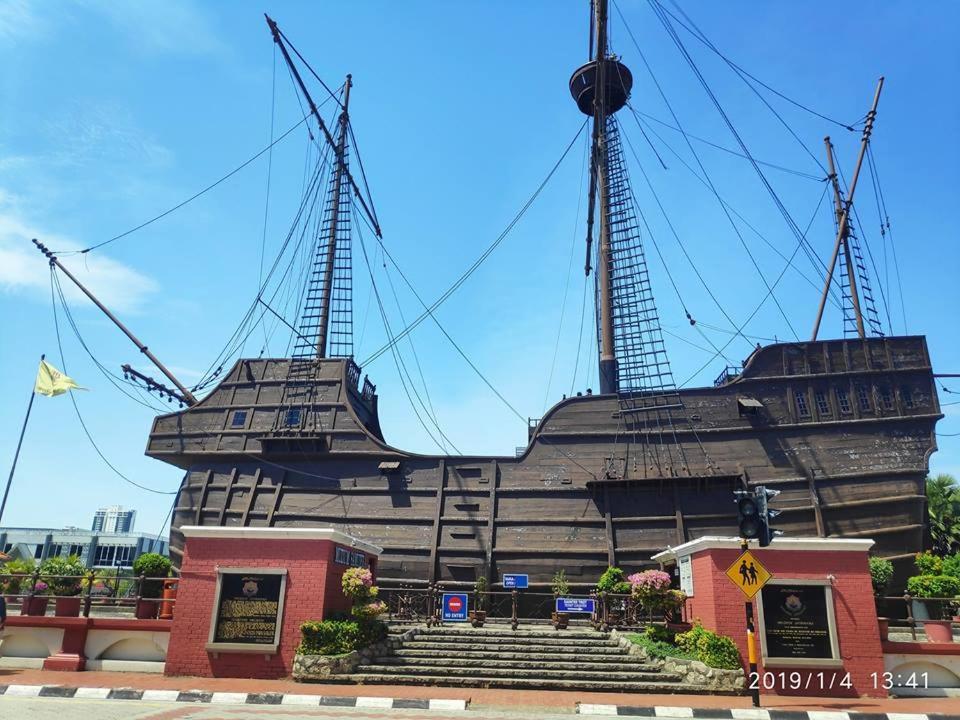 Jalan Jalan Guest House Malacca ภายนอก รูปภาพ